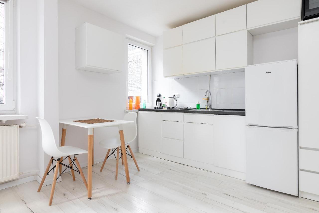 Rondo Onz Sunny Apartment Warsaw Exterior photo